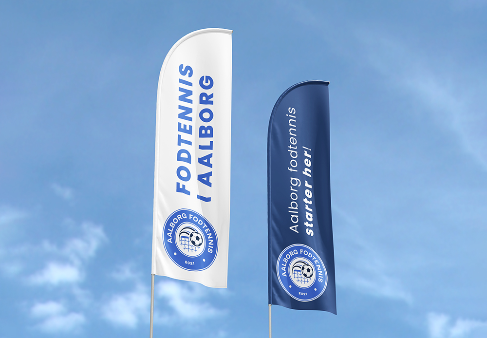 Beach flag med Aalborg Fodtennis på