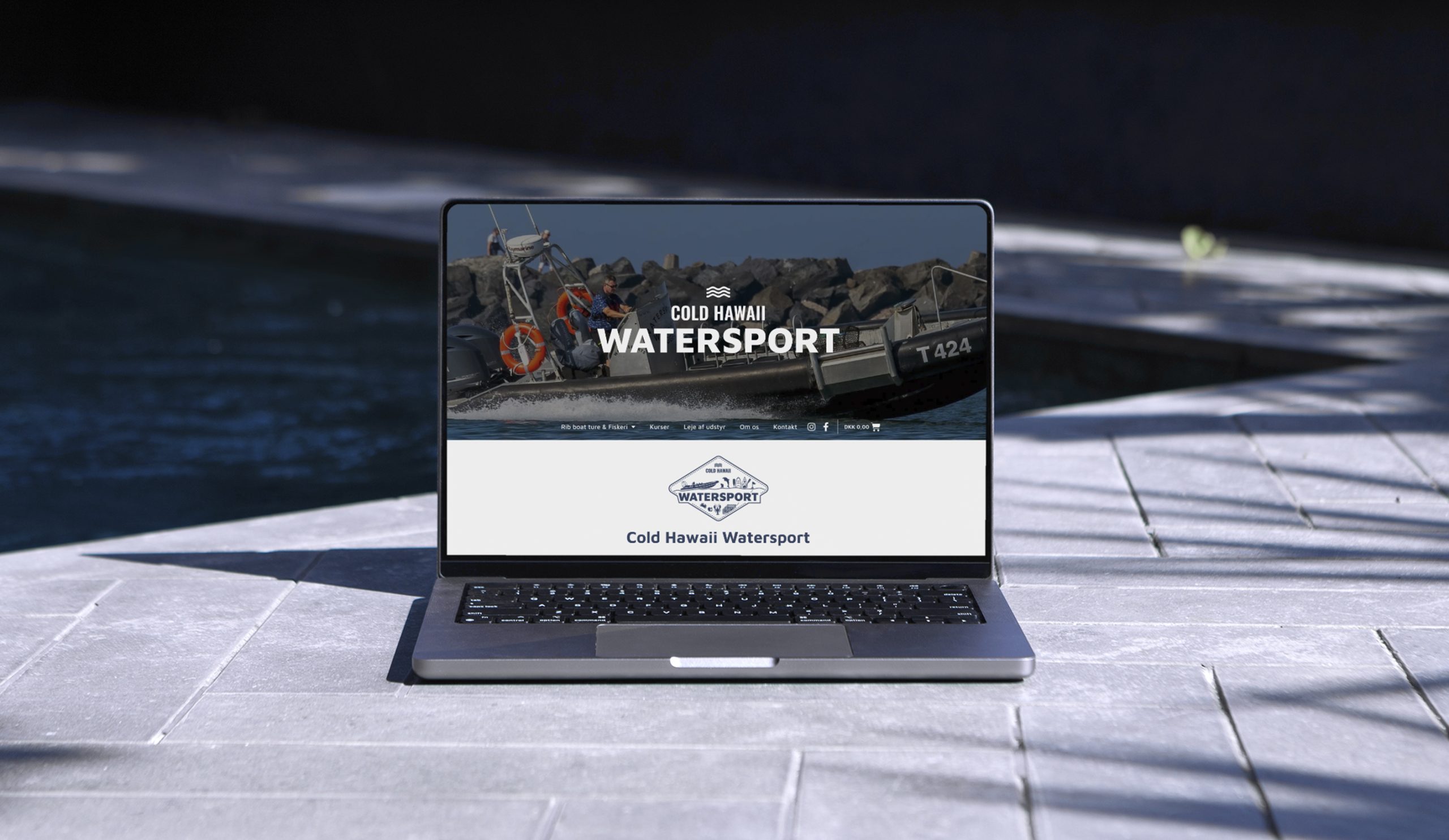 Laptop mockup af Cold Hawaii Watersports WordPress hjemmeside