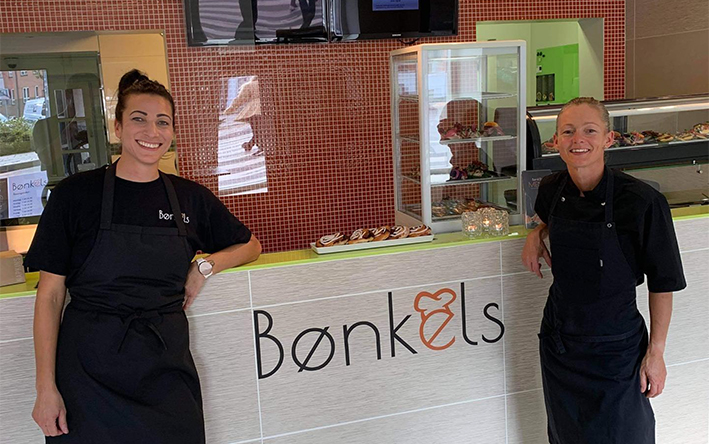 Indenfor hos Bønkels